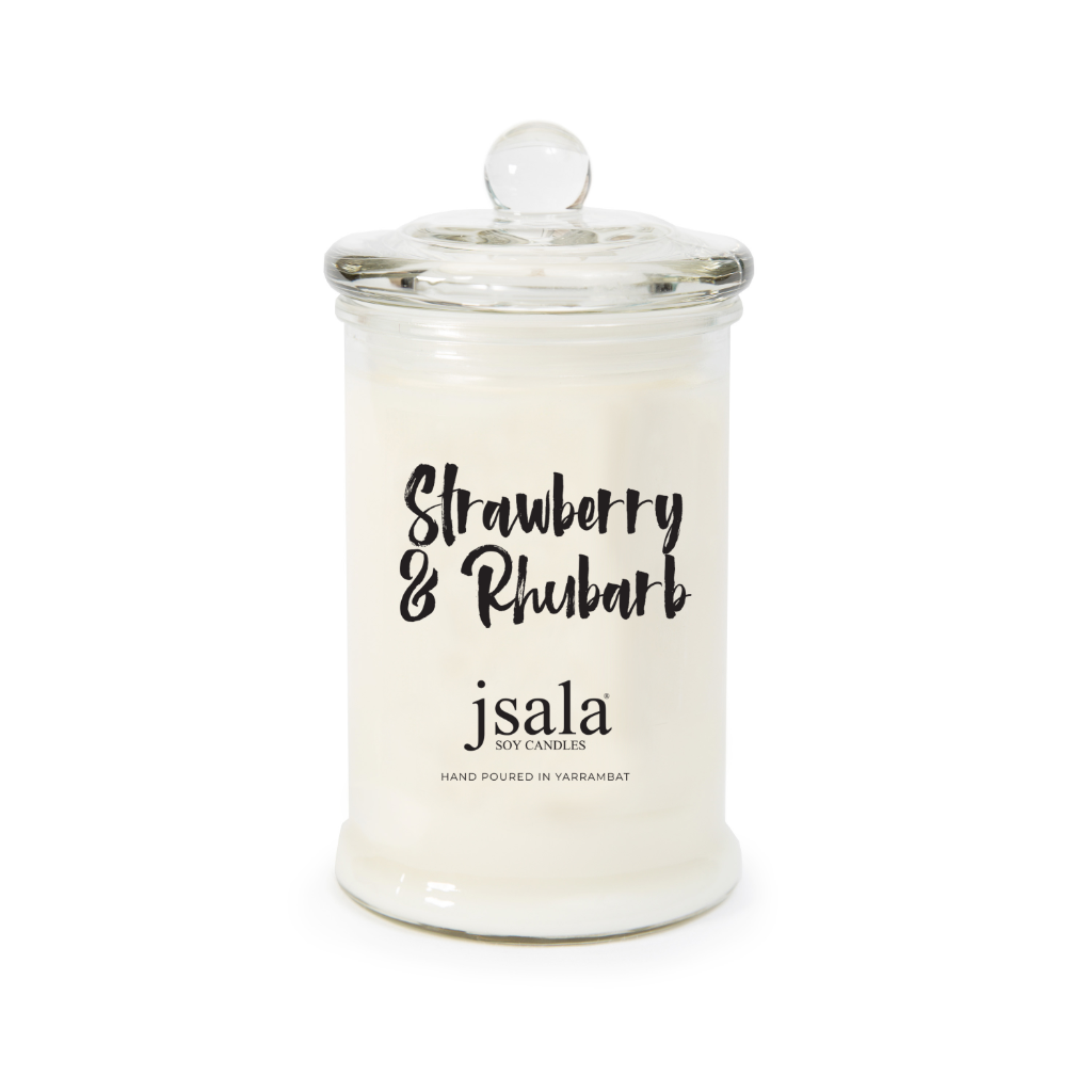 A sweet festive treat of juicy strawberries and tart rhubarb. Enjoy the delicious aroma of summer-ripe berries sprinkled with icing sugar.