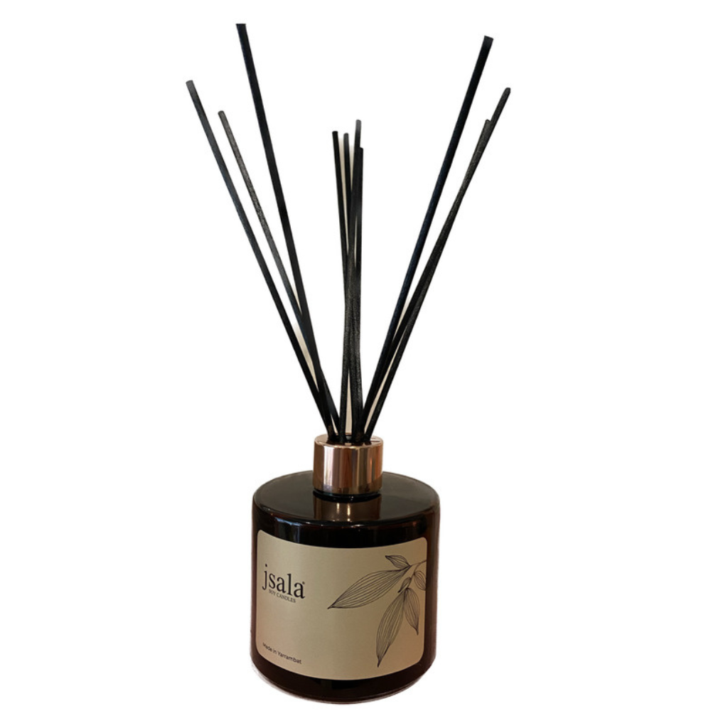 A reed diffuser is a simple and elegant way to envelope a space with constant fragrance. Made from high quality glass with exceptional clarity, a great addition to any home and gifting. 